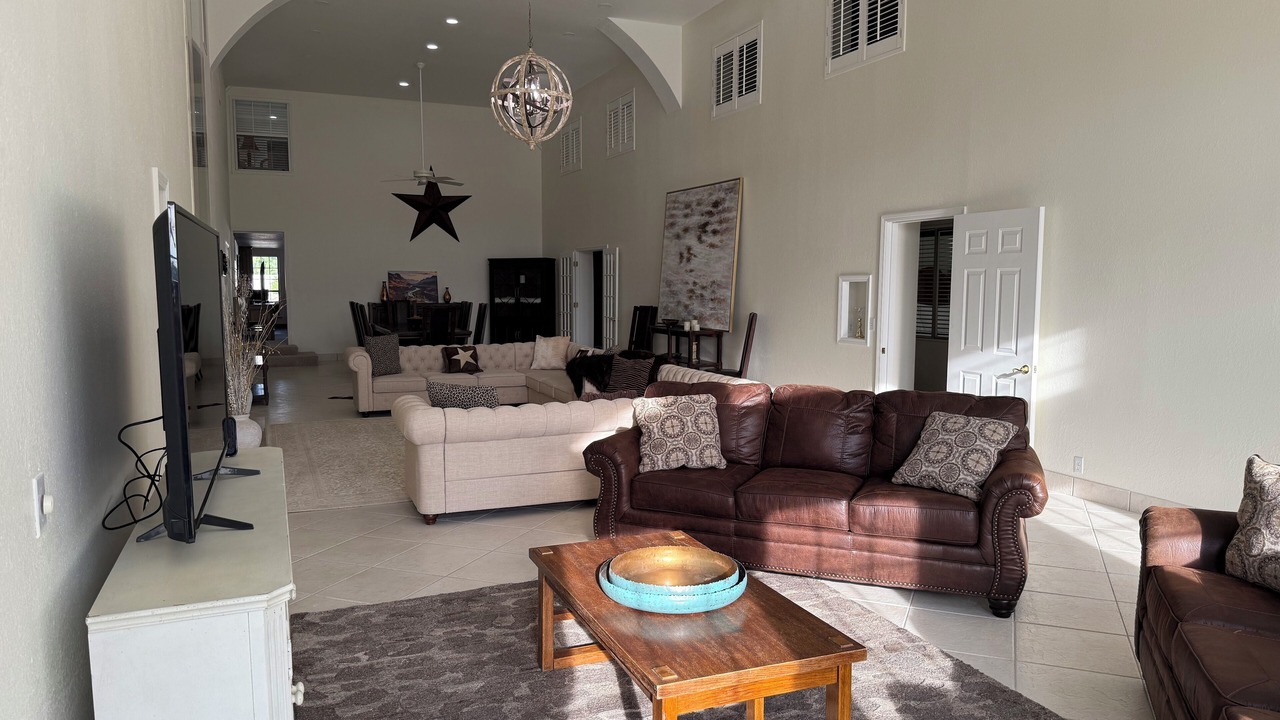 Photo of Livingroom in Marathon