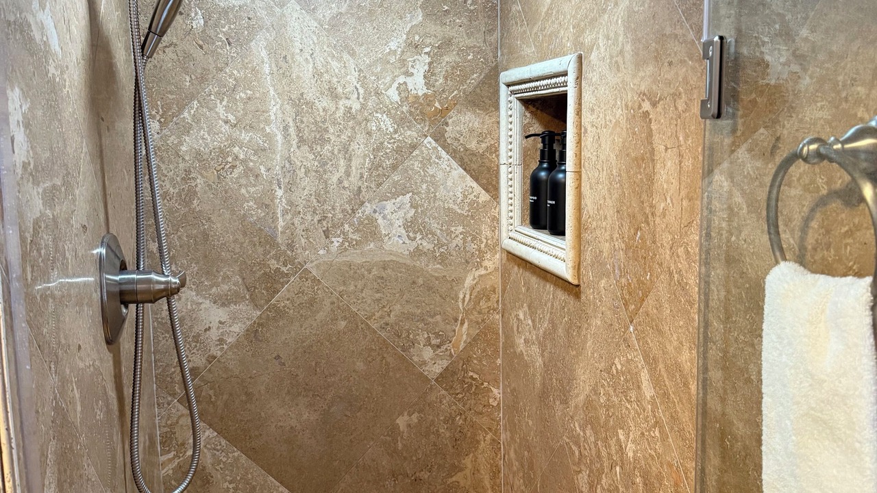 Photo of Bathroom in Marathon