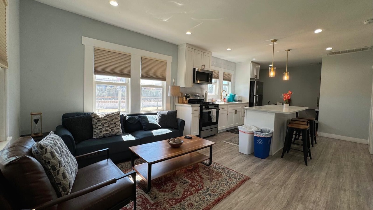 Photo of Livingroom in Pasadena