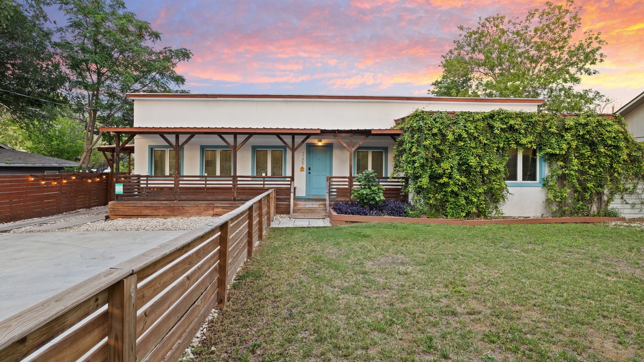 Photo of Outdoor in Cherrywood