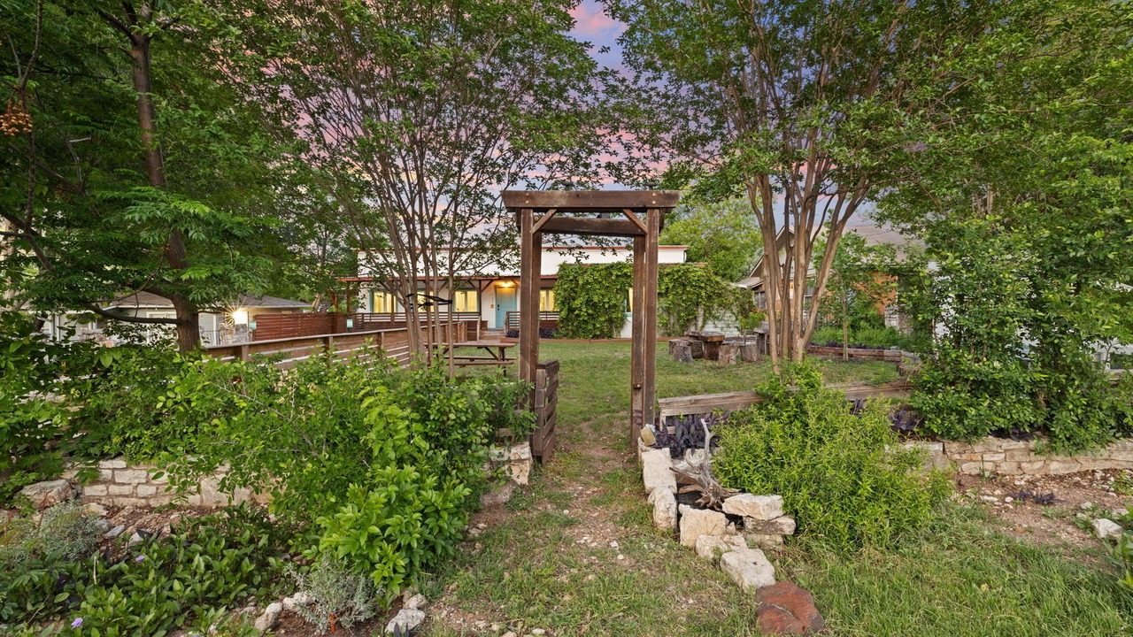 Photo of Outdoor in Cherrywood