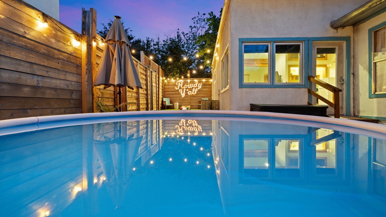 Photo of Outdoor in Cherrywood