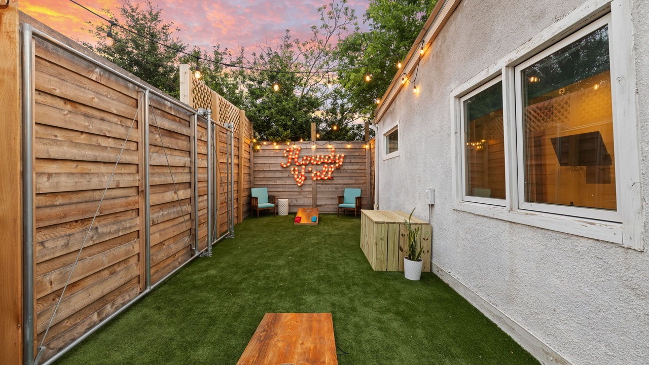 Photo of Outdoor in Cherrywood