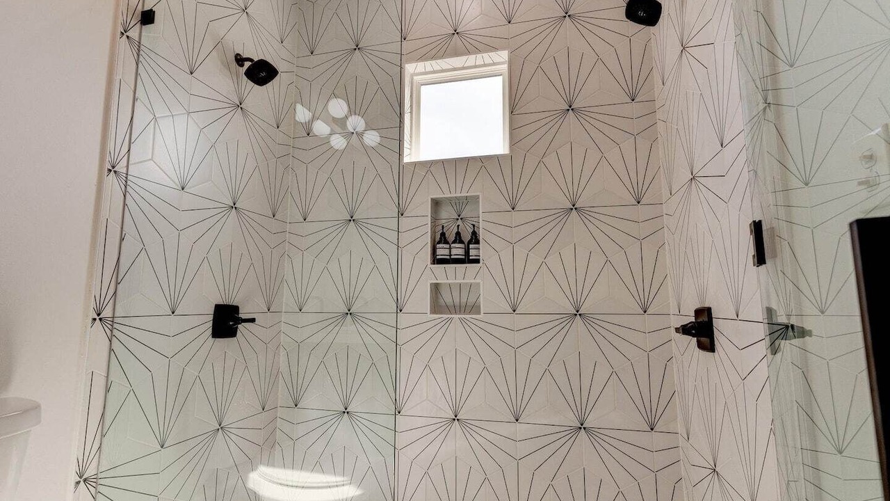 Photo of Bathroom in Tulane - Gravier