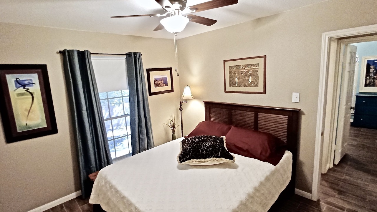 Photo of Bedroom in Block House Creek