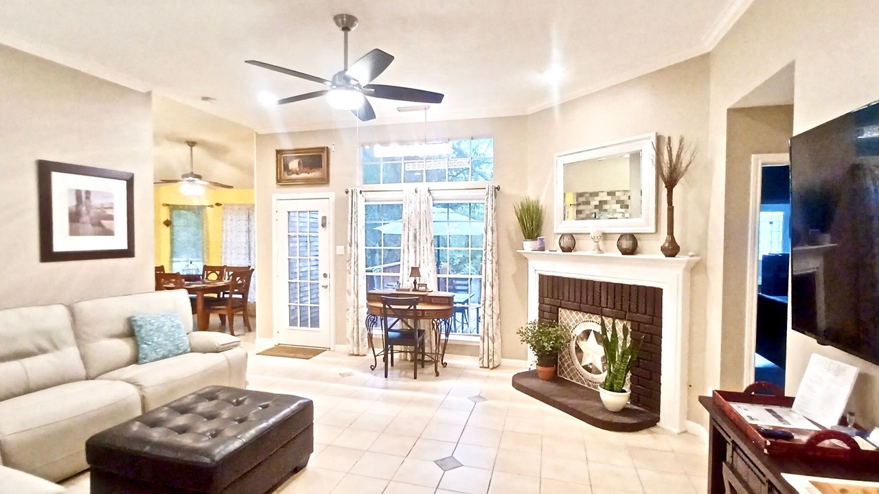 Photo of Livingroom in Block House Creek