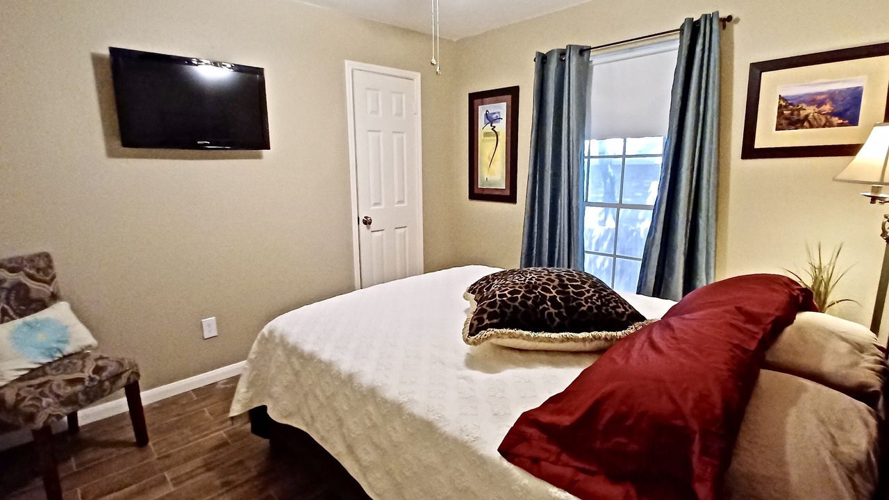 Photo of Bedroom in Block House Creek