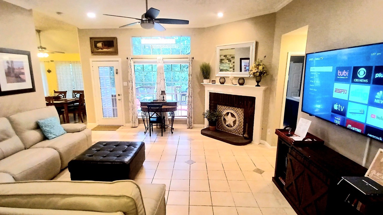 Photo of Livingroom in Block House Creek