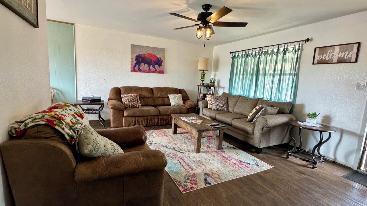 Photo of Livingroom in Brady