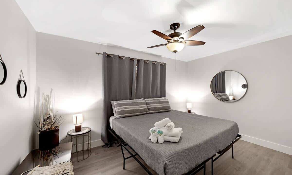 Photo of Bedroom in River Oaks