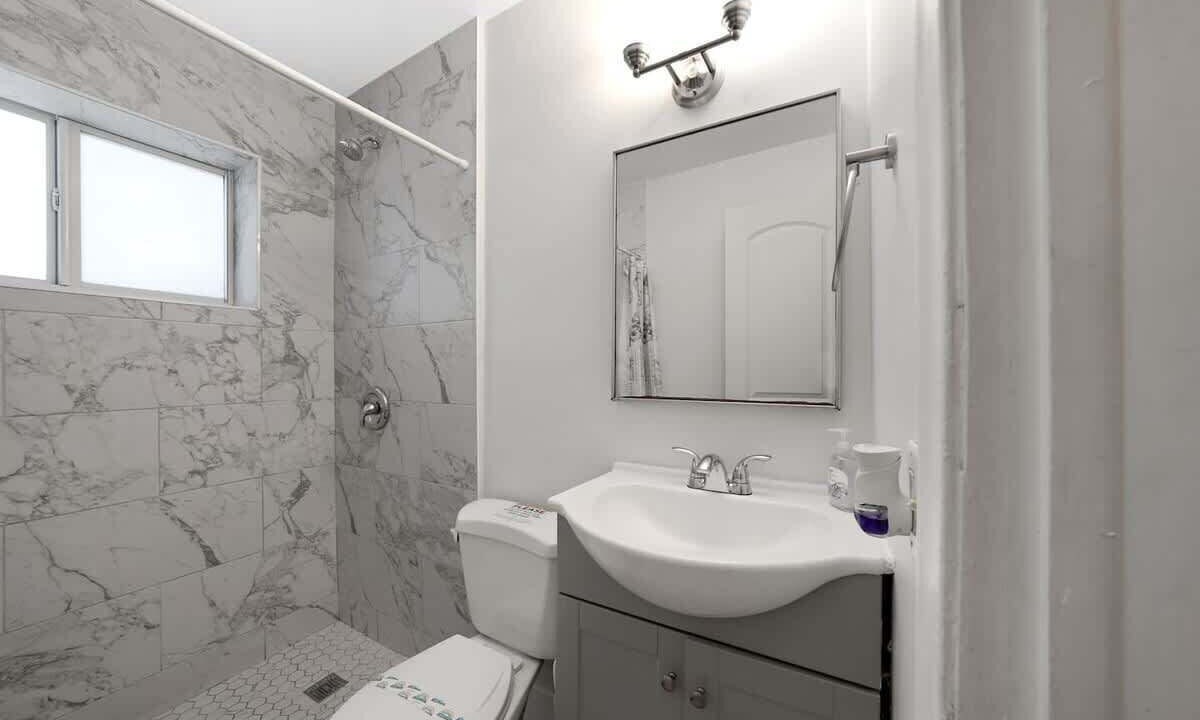 Photo of Bathroom in River Oaks