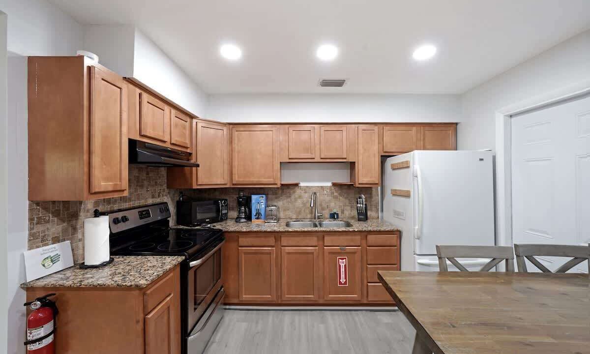 Photo of Kitchen in River Oaks