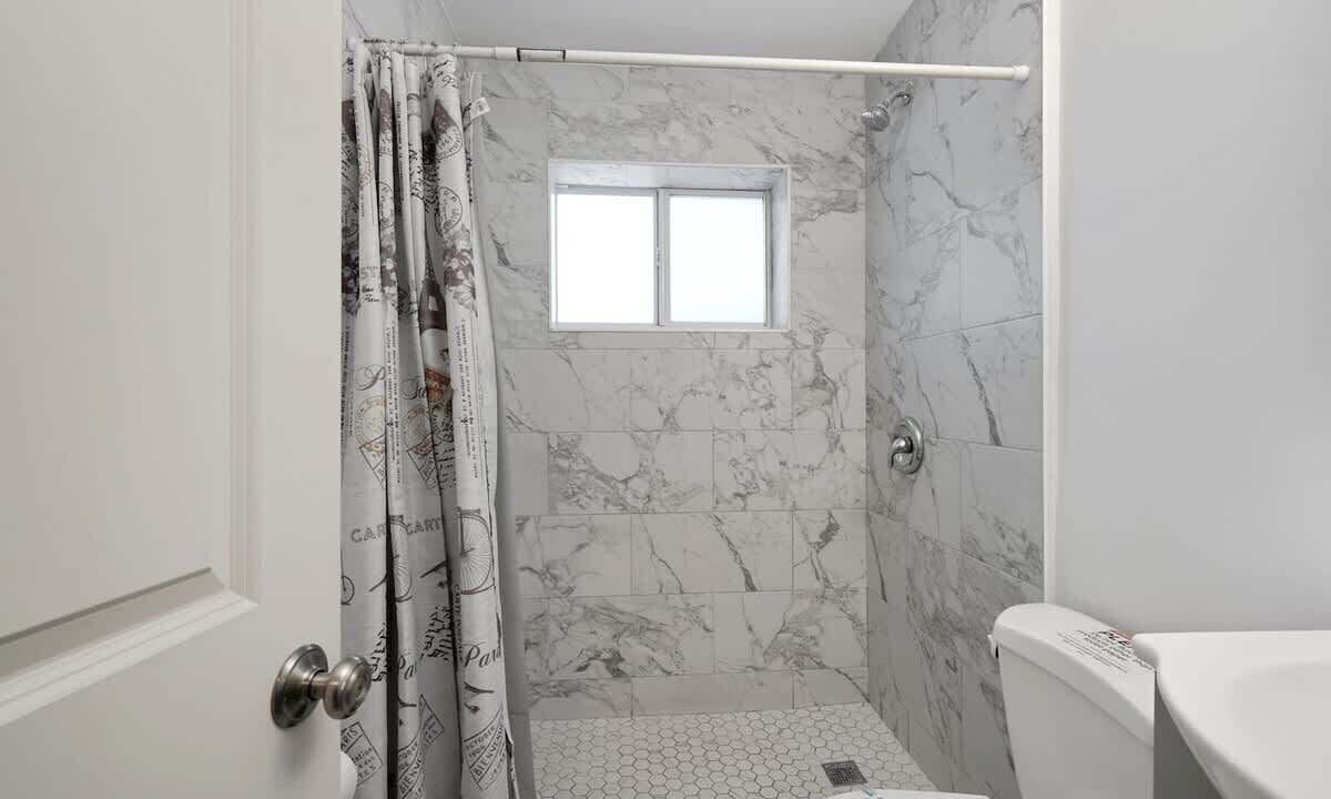 Photo of Bathroom in River Oaks