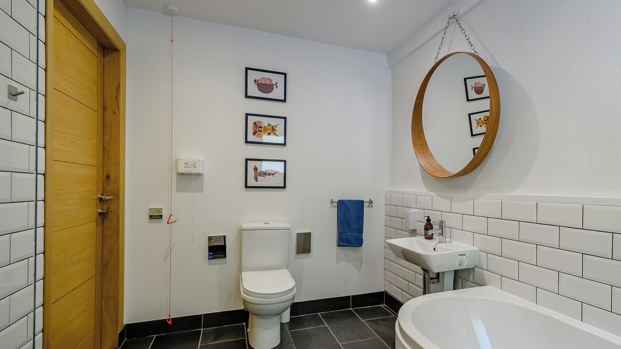 Photo of Bathroom in Salen