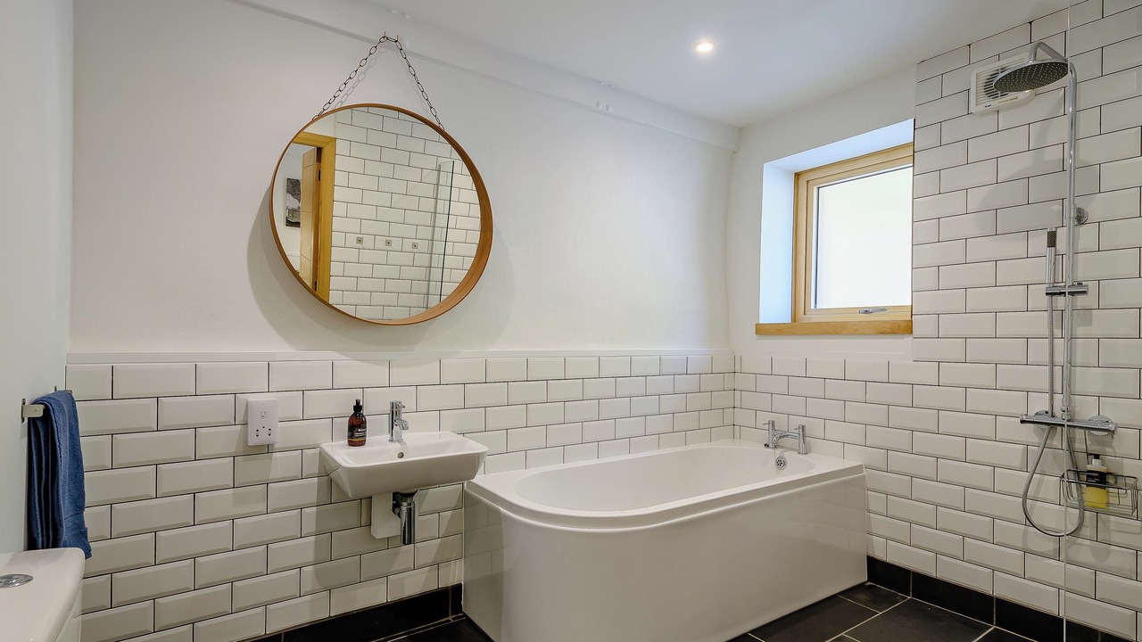 Photo of Bathroom in Salen