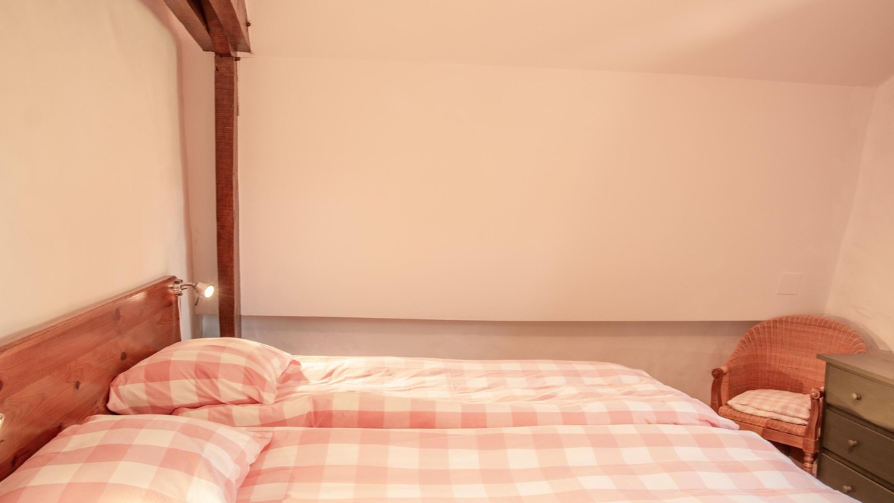 Photo of Others in Issac