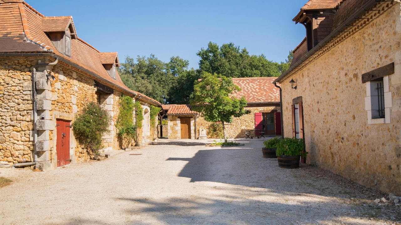 Photo of Outdoor in Issac