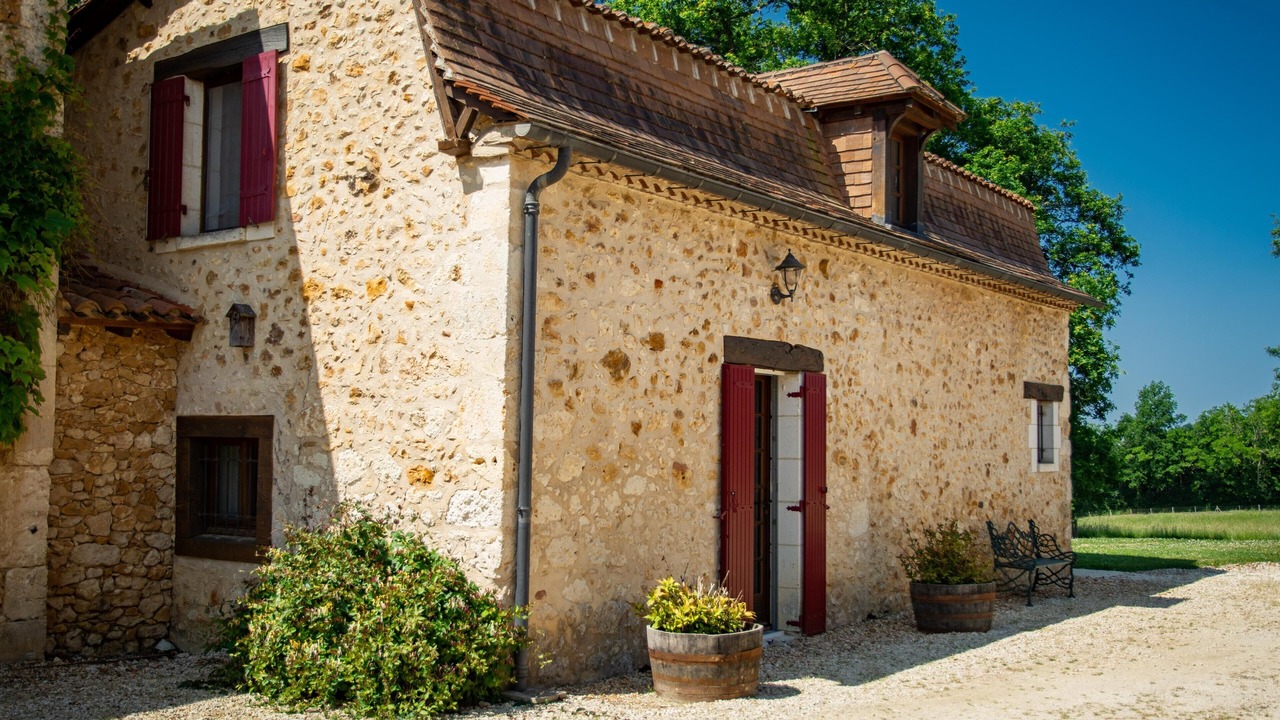 Photo of Outdoor in Issac