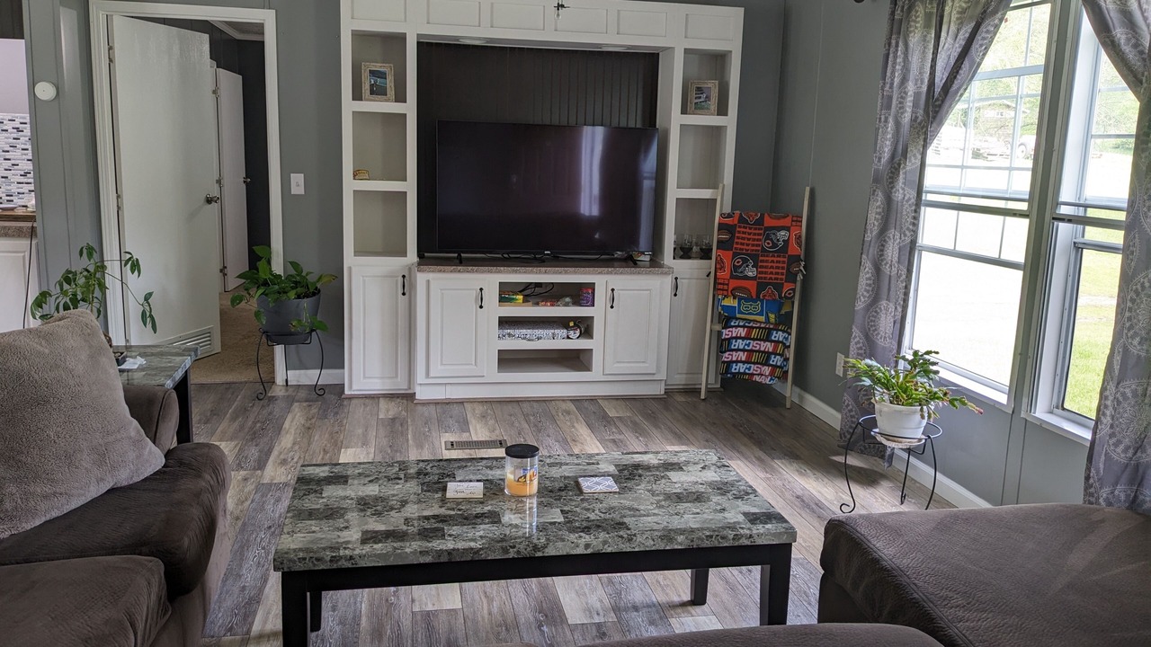 Photo of Livingroom in New Tazewell