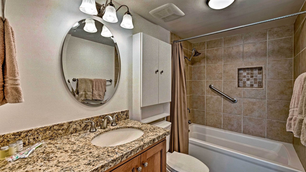 Photo of Bathroom in Park Meadows