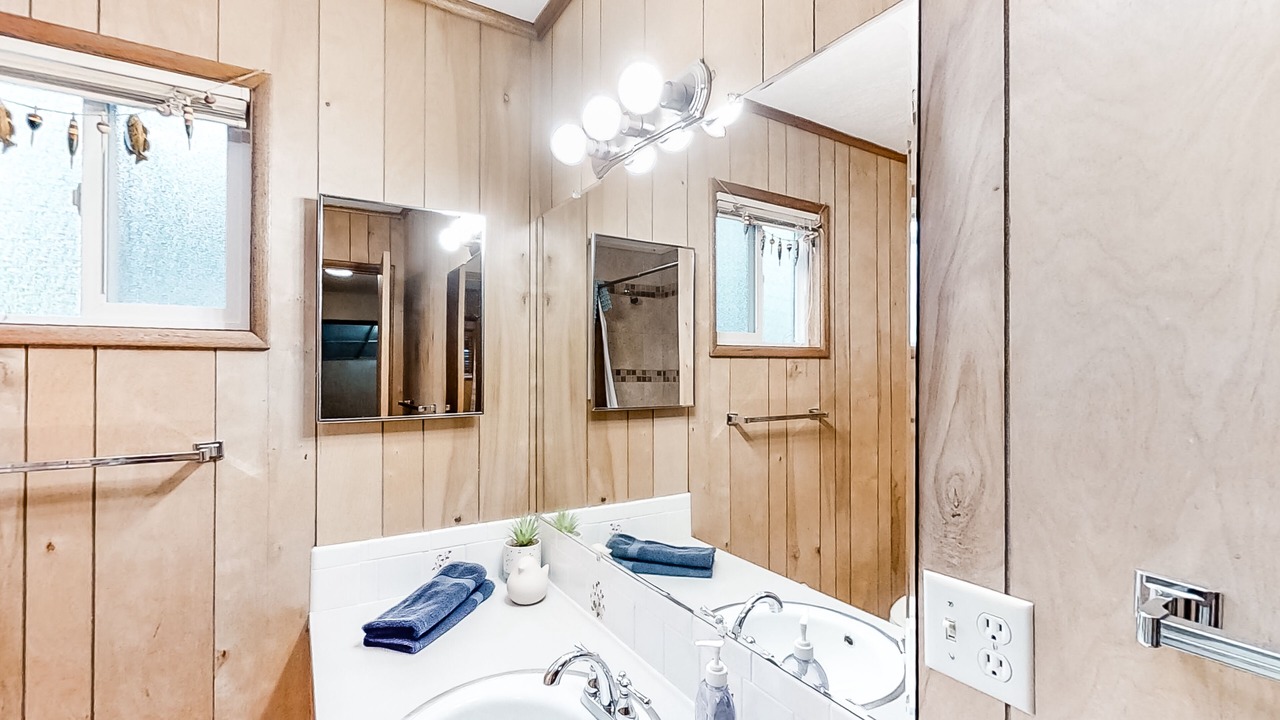 Photo of Bathroom in Joseph