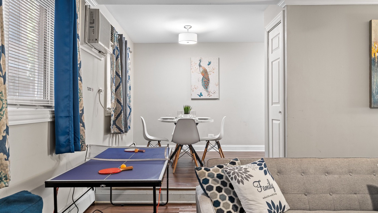 Photo of Livingroom in Oak Park
