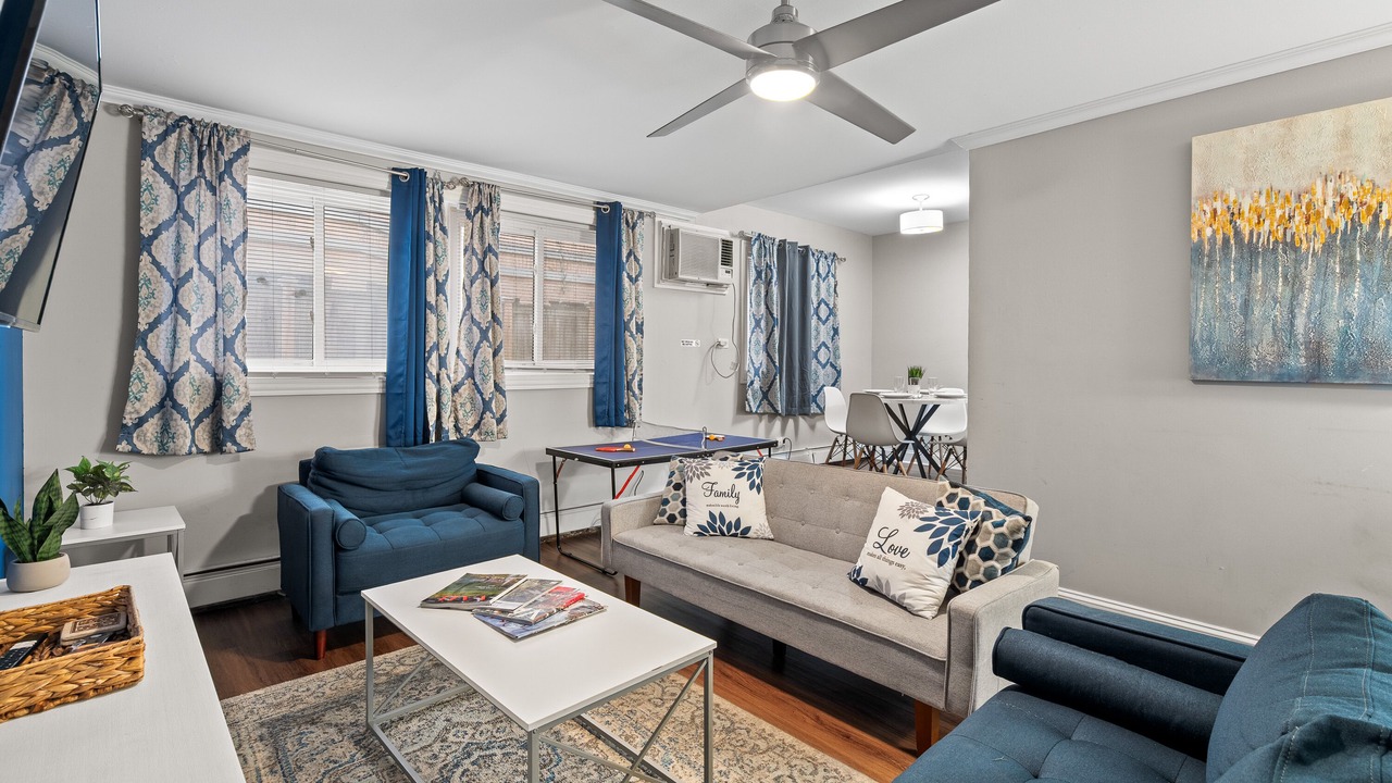 Photo of Livingroom in Oak Park