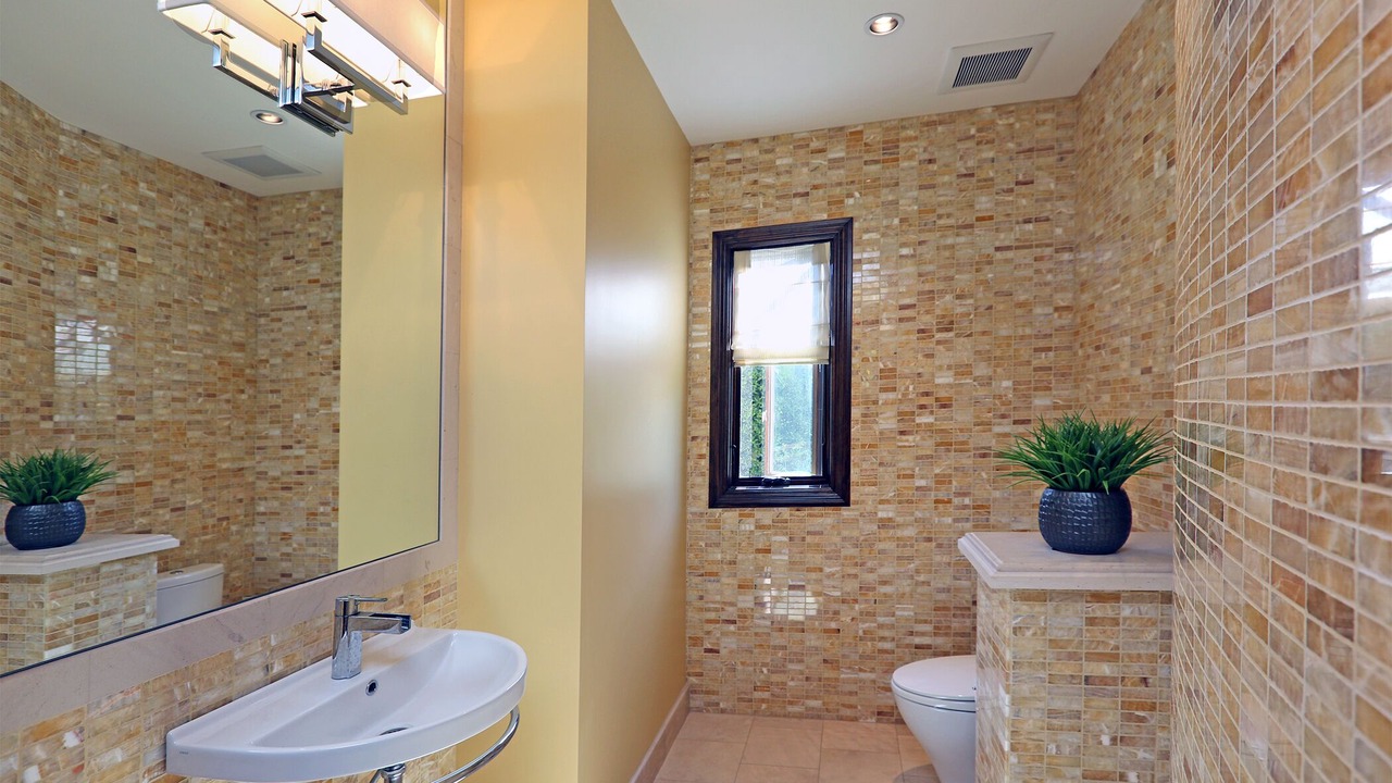 Photo of Bathroom in Beverly Glen