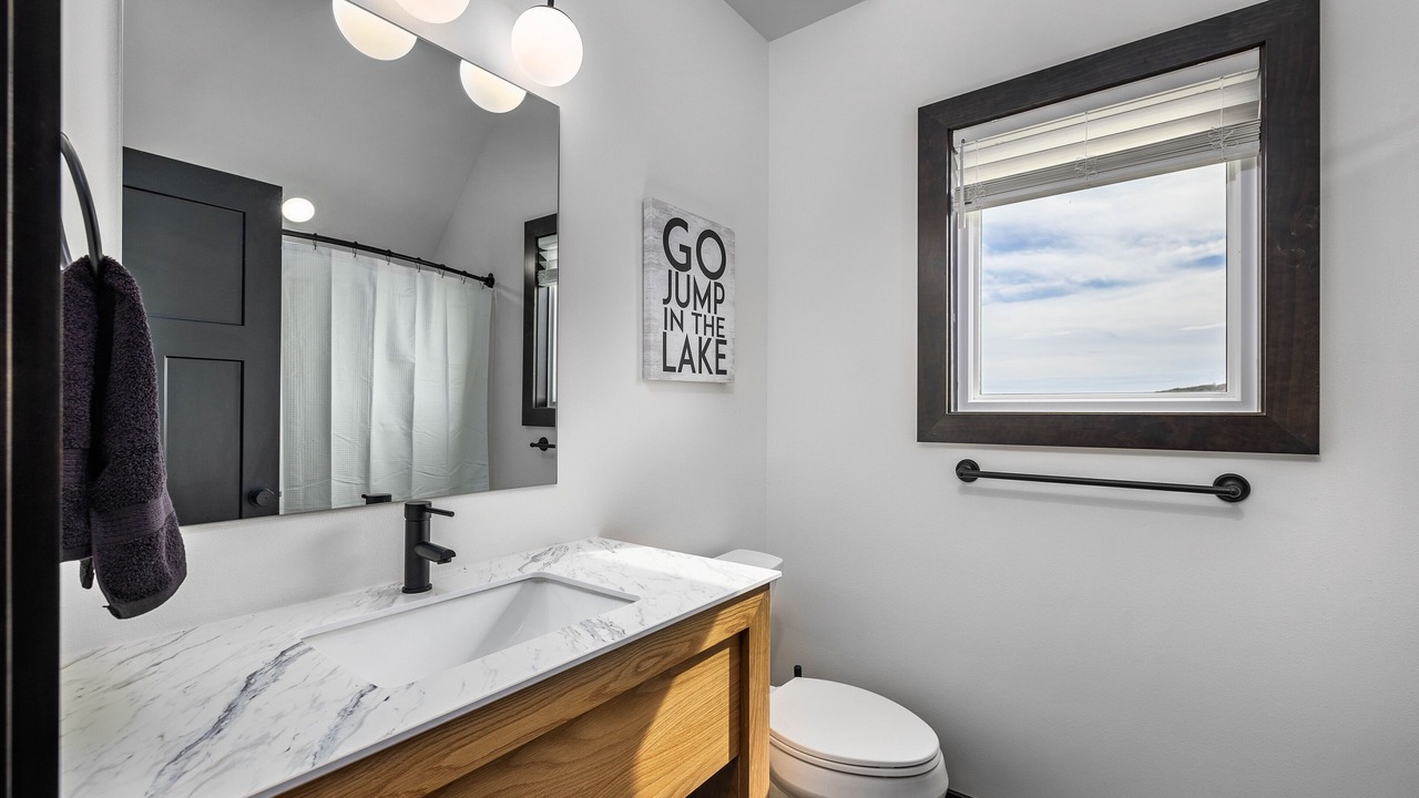 Photo of Bathroom in Kimberling City