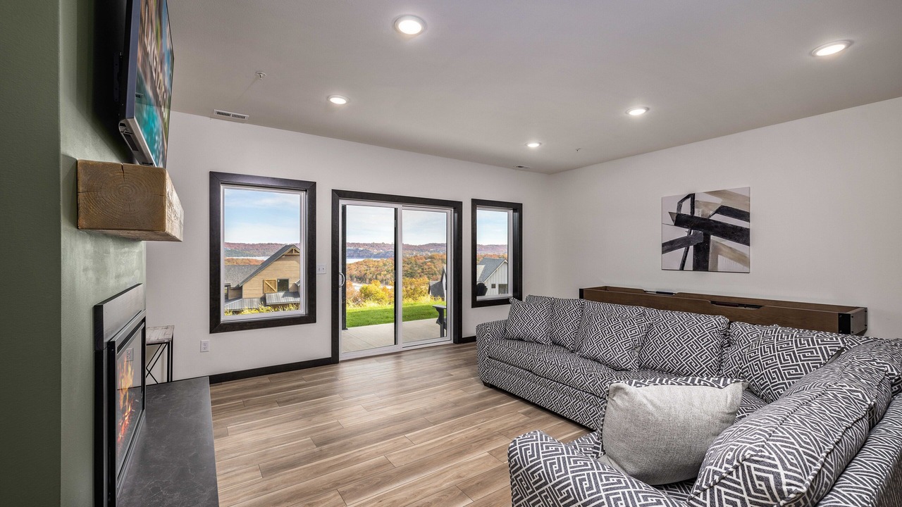 Photo of Bedroom in Kimberling City