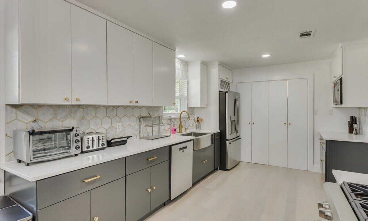 Photo of Kitchen in Far North Dallas