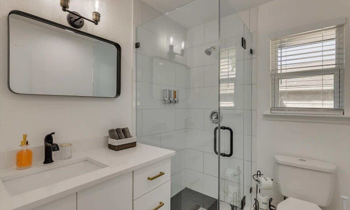 Photo of Bathroom in Far North Dallas