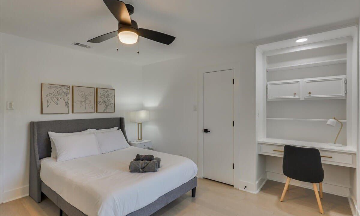 Photo of Bedroom in Far North Dallas