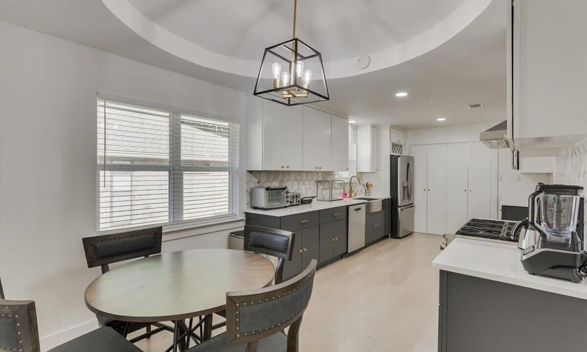 Photo of Kitchen in Far North Dallas