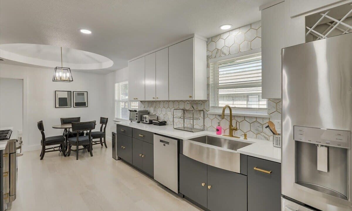 Photo of Kitchen in Far North Dallas