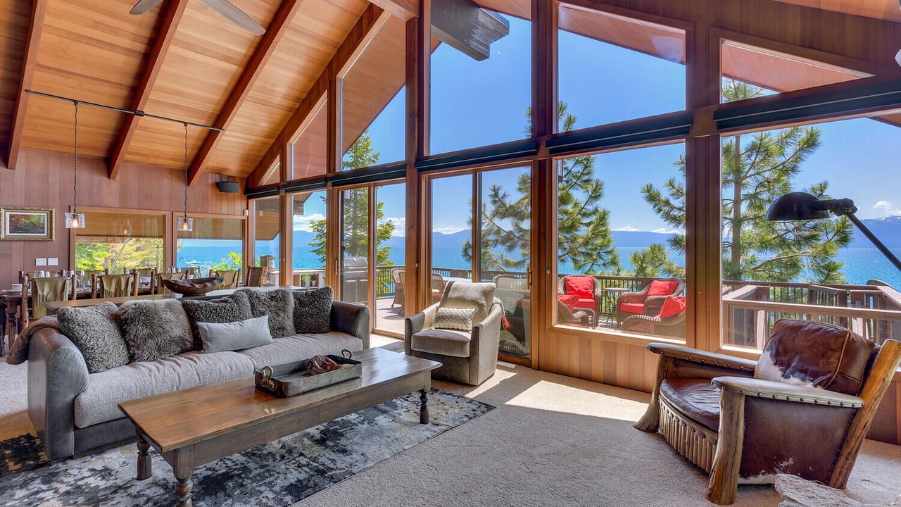 Photo of Livingroom in Meeks Bay