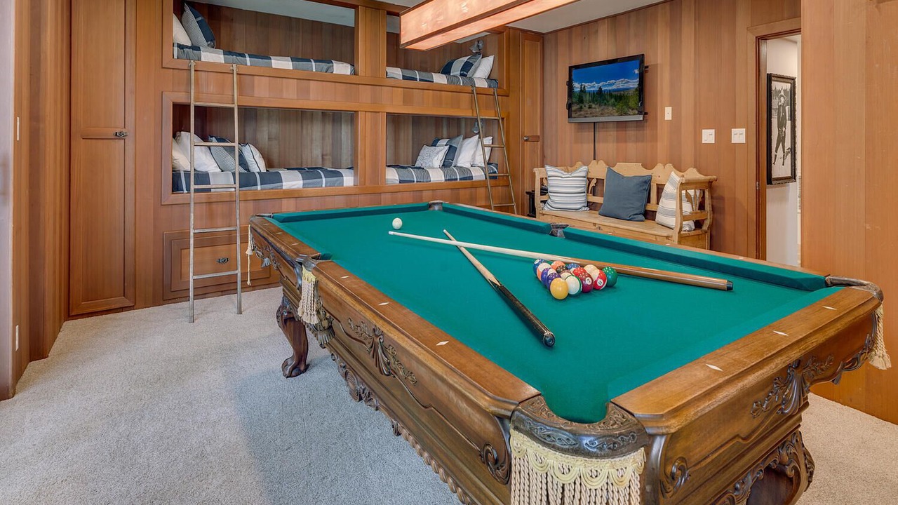 Photo of Bedroom in Meeks Bay