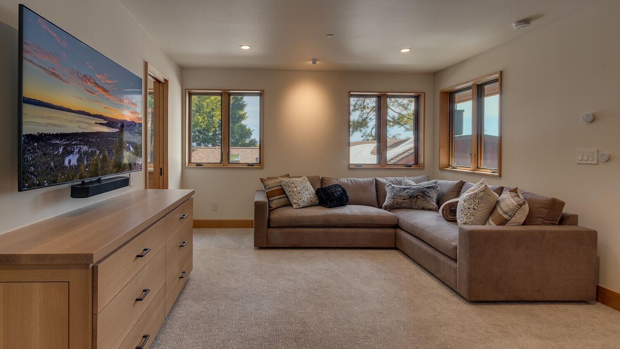 Photo of Livingroom in Tahoe Sierra Estates