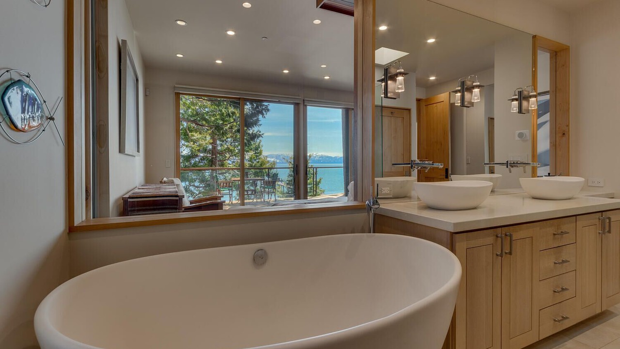 Photo of Bathroom in Tahoe Sierra Estates
