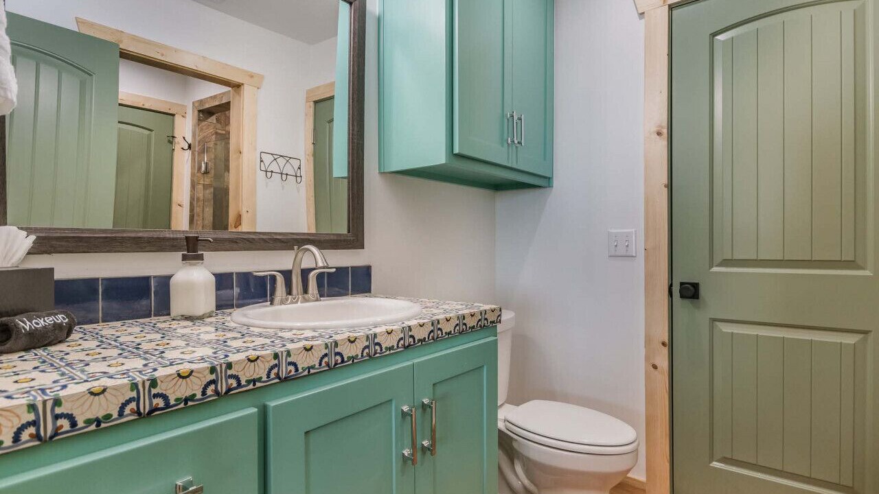Photo of Bathroom in Canyon