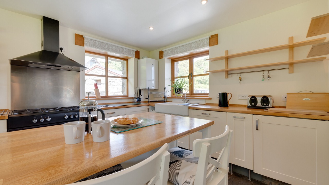 Photo of Kitchen in Ganllwyd