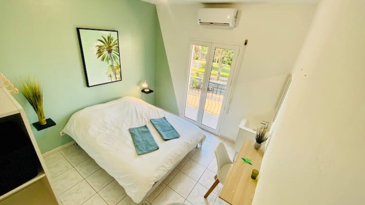 Photo of Bedroom in Bas-Vernet