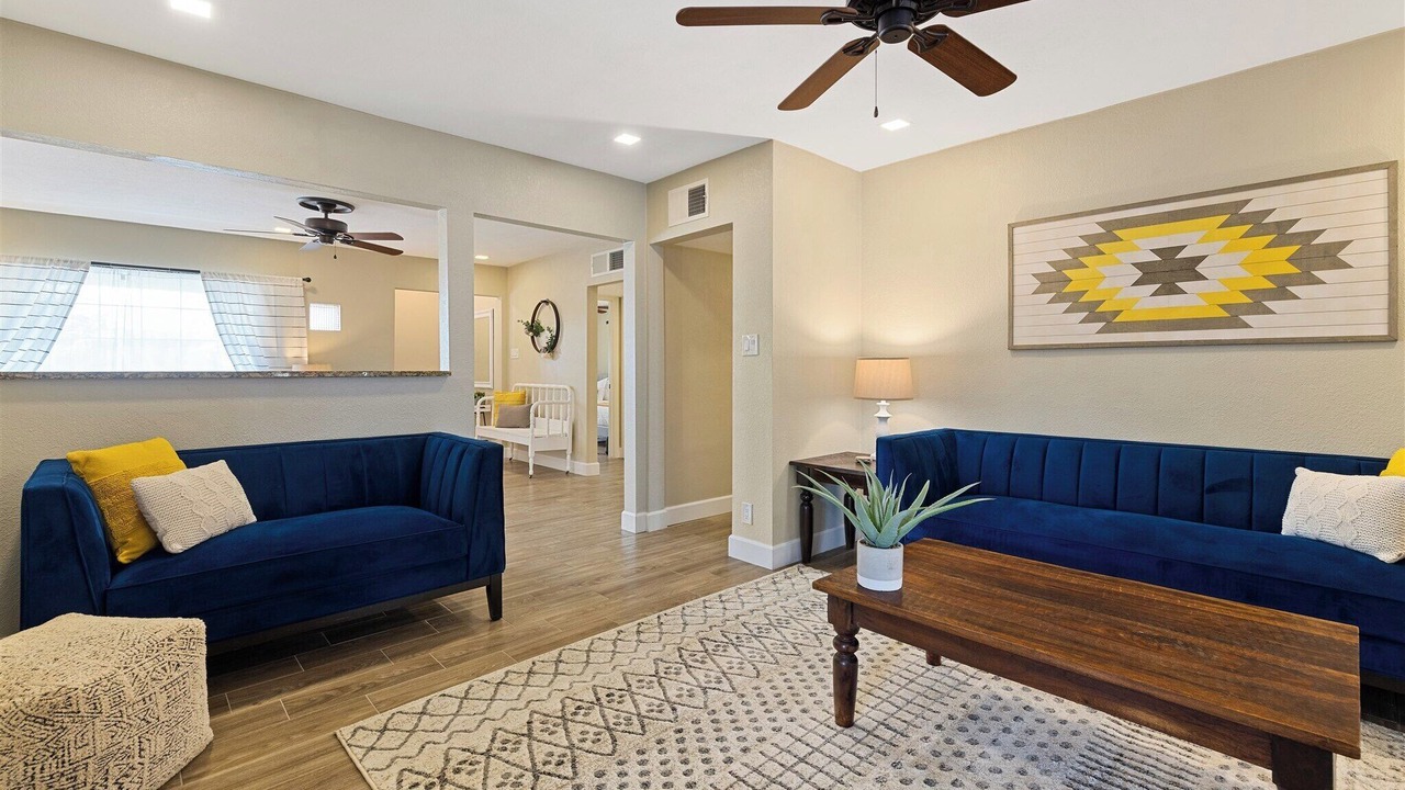 Photo of Livingroom in Encanto