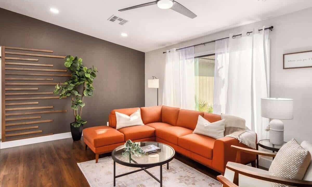 Photo of Bedroom in Broadway Palms