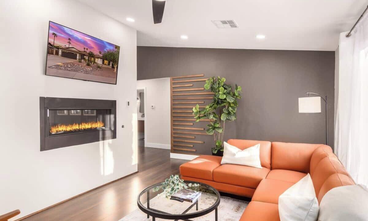 Photo of Livingroom in Broadway Palms