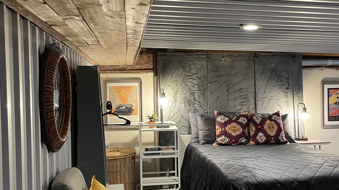 Photo of Bedroom in Claude