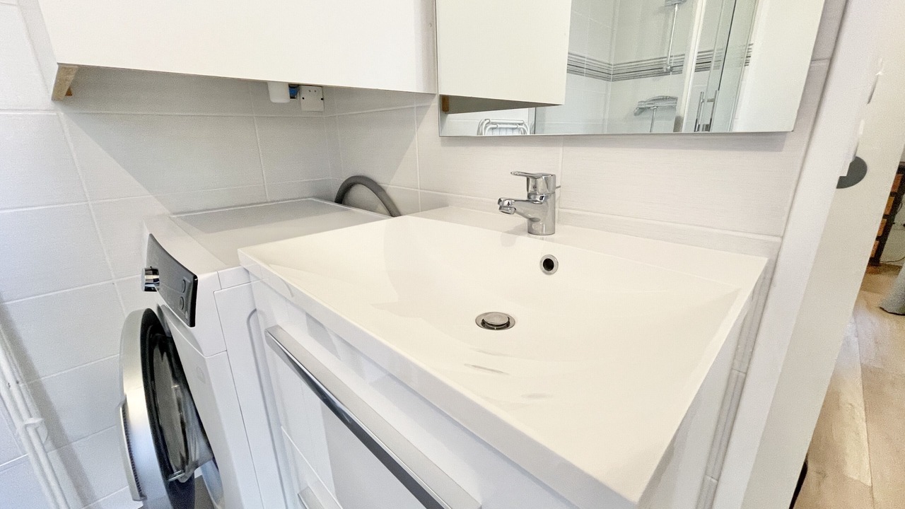 Photo of Bathroom in Grenoble City Centre