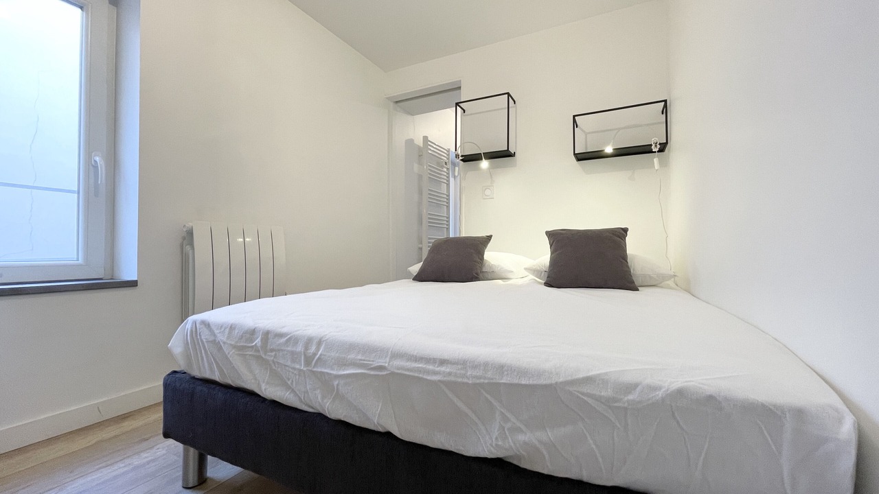 Photo of Bedroom in Grenoble City Centre