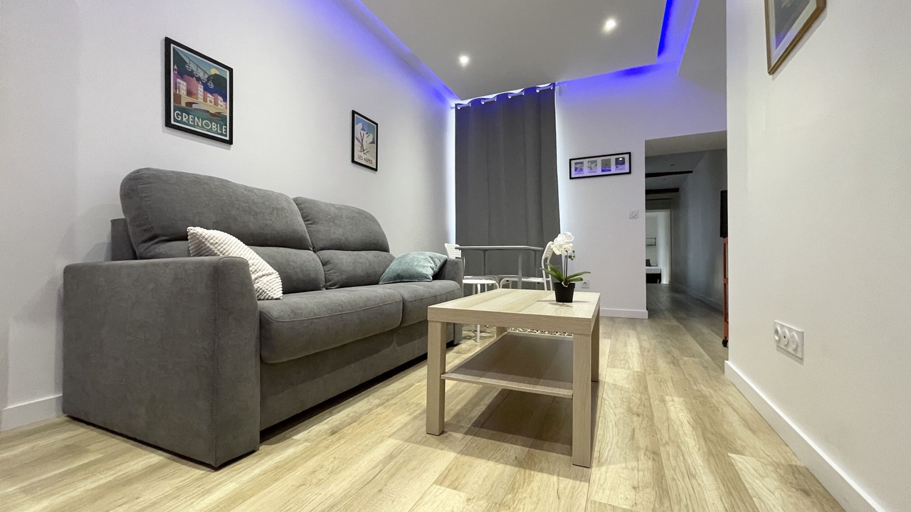 Photo of Livingroom in Grenoble City Centre