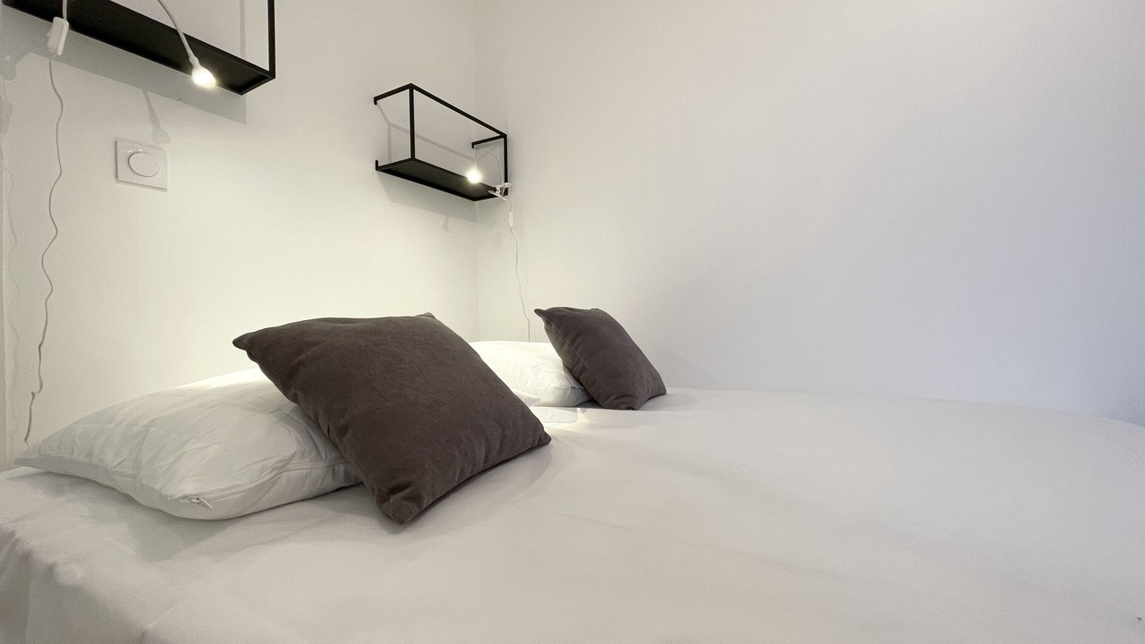Photo of Bedroom in Grenoble City Centre